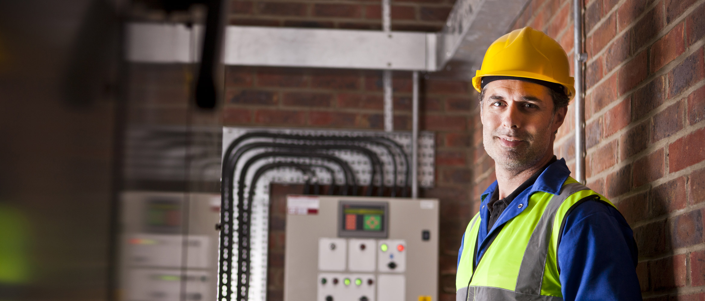 Brother-labelling-electrician-label-comply-standards