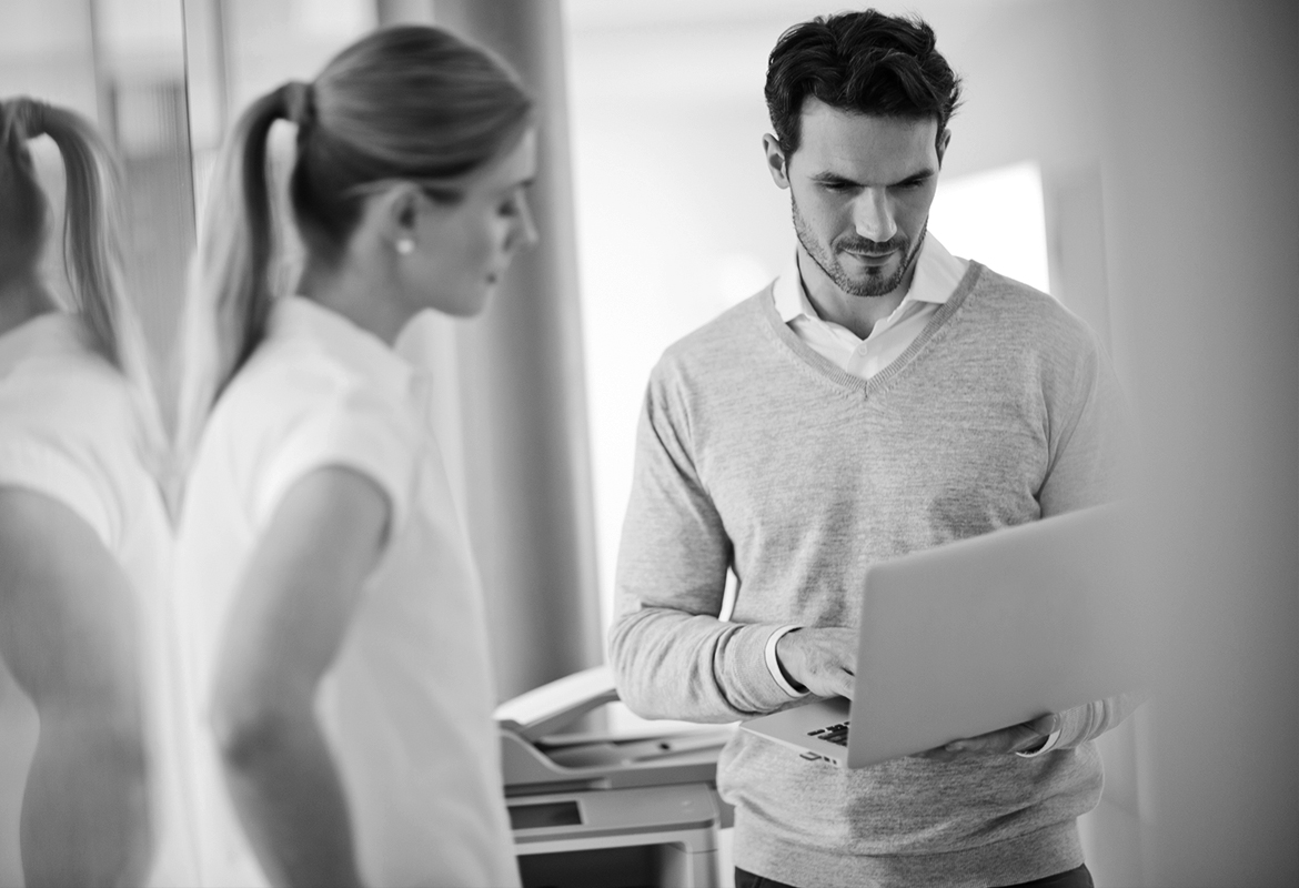 woman_and_man_in_office
