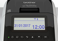 Detailní záběr na grafický LCD displej QL-820NWB