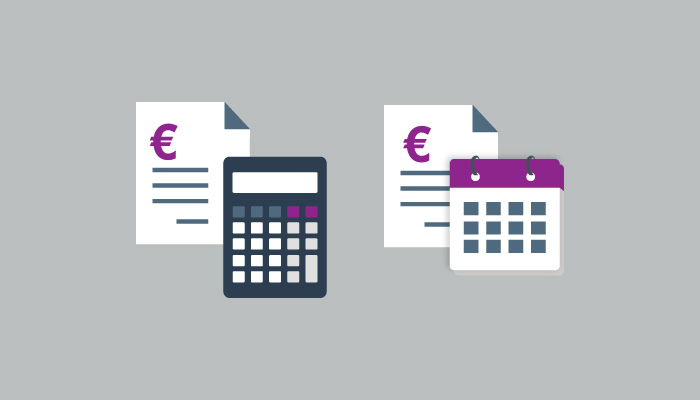 Bílá a šedá ikona kalkulačky před dokumenty představujícími flexibilní platební plány