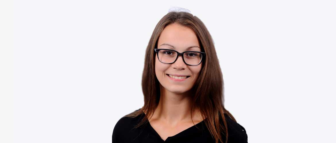 Porträteraufnahme von Diana Reuter