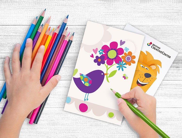 Buntstifte und Papierforlage Creative-Center