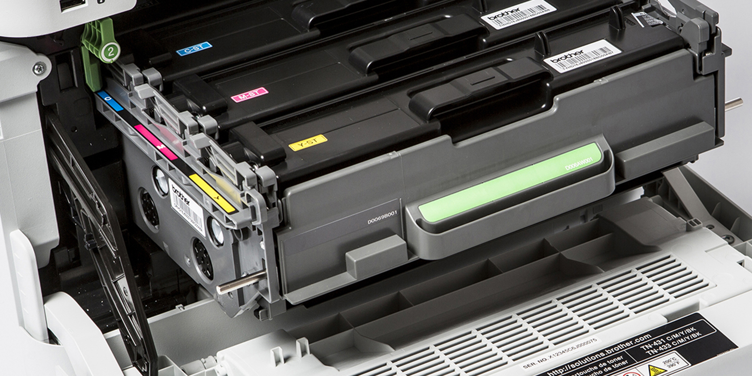 Brother Drucker mit eingesetztem Toner in Nahansicht