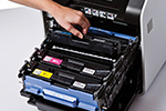 DCP-L8450CDW mit günstigen Folgekosten