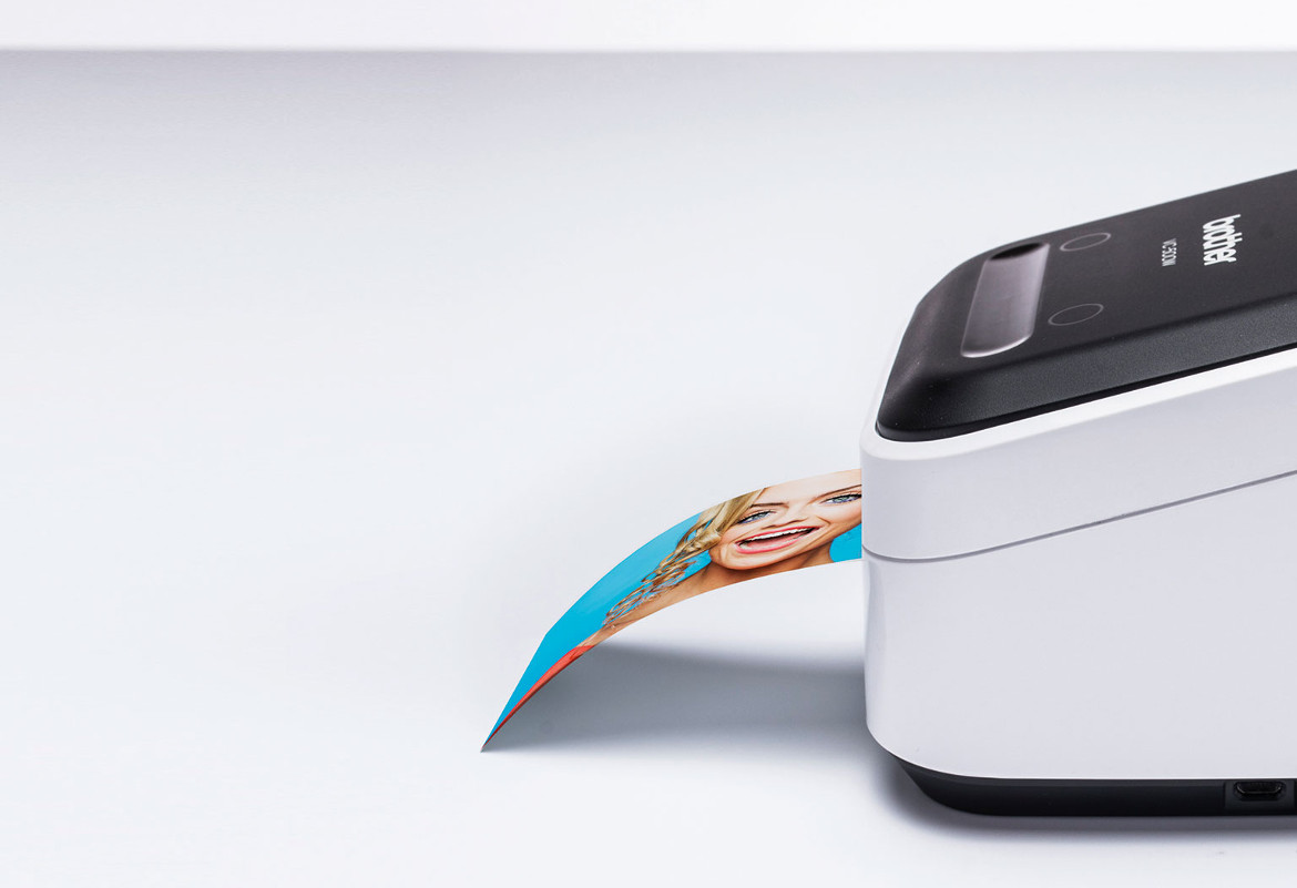 Impresora de etiquetas VC-500W Brother