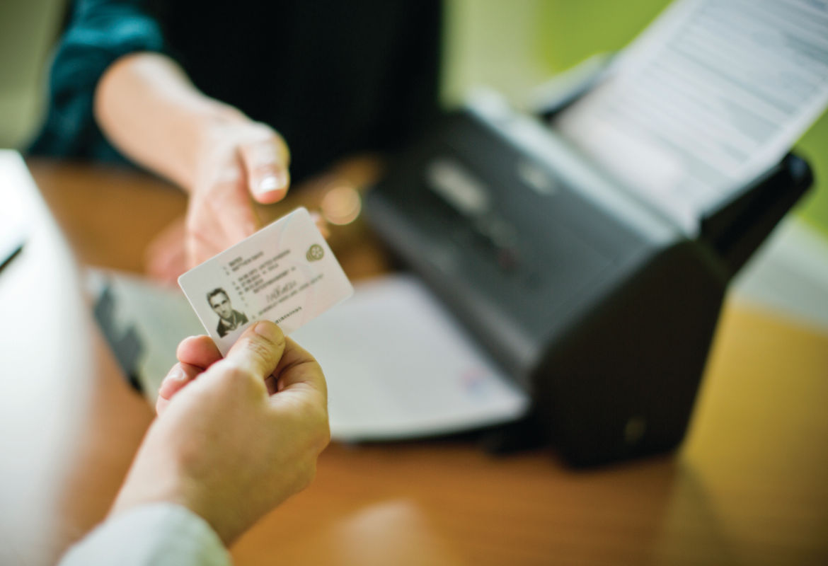 Escáner Brother para gestión de pedidos y clientes en comercios 