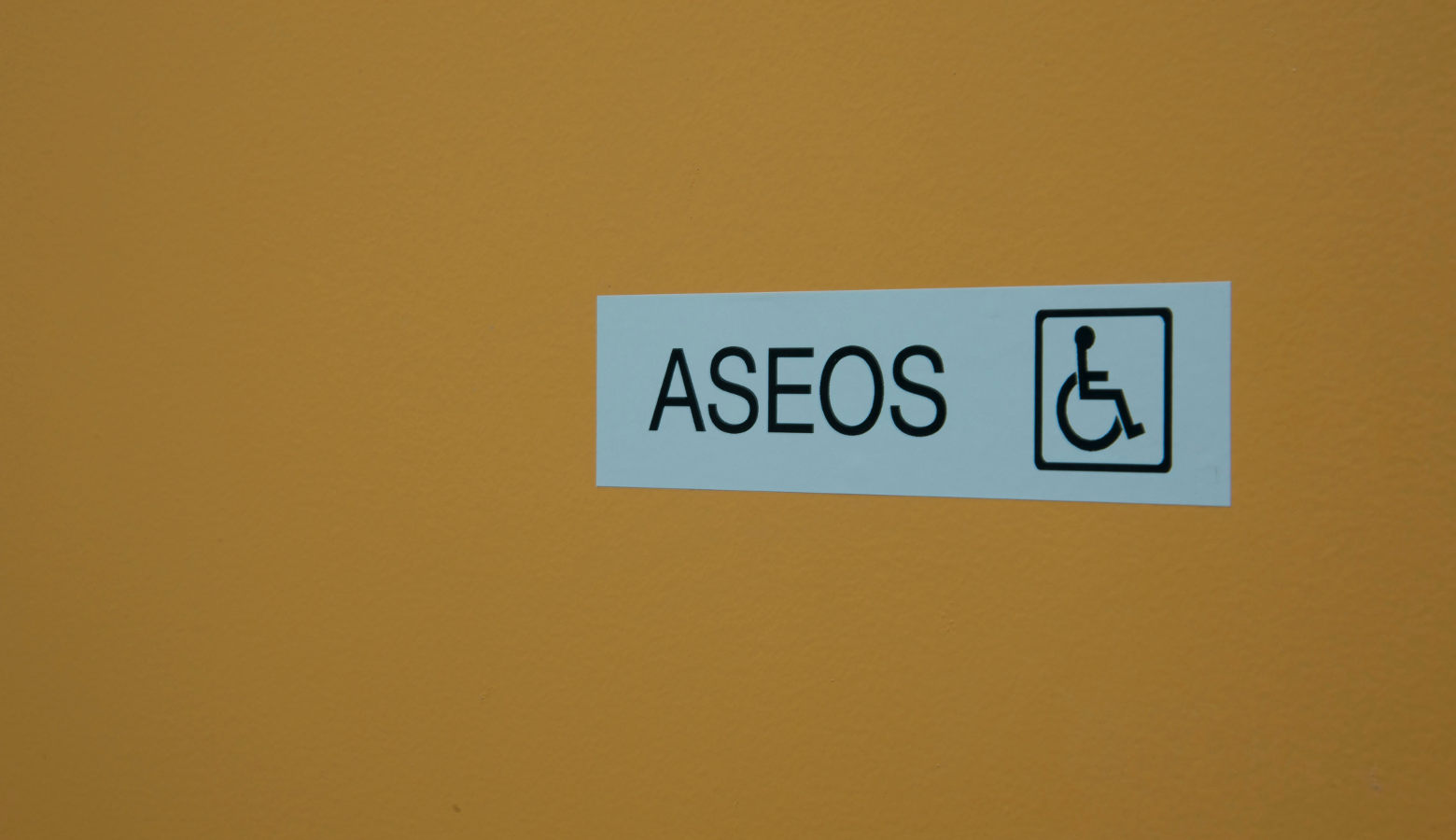 Etiqueta de Aseos para minusválidos