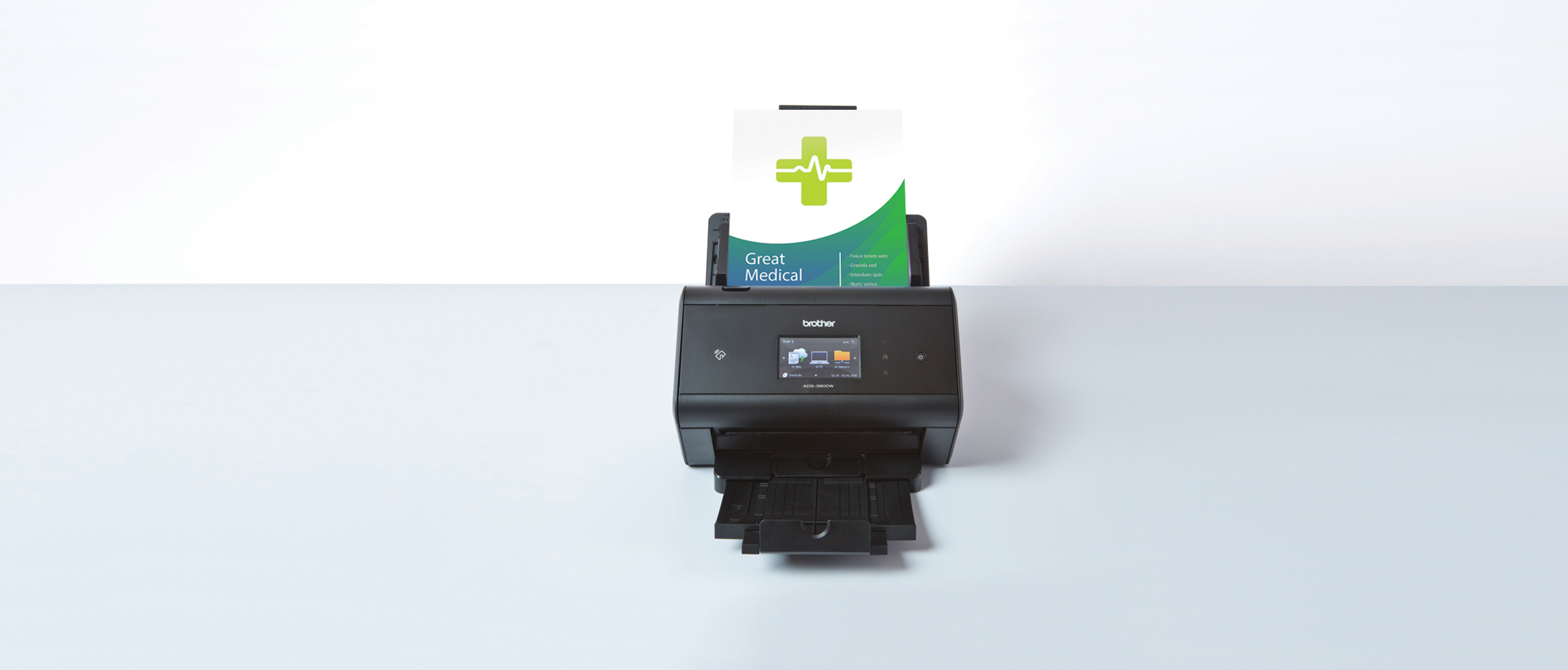 Scaner Brother ADS scanând documente medicale