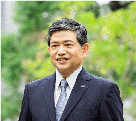 Ichiro Sasaki - Director și Președinte al Brother Industries Ltd Japan - la costum și cravată