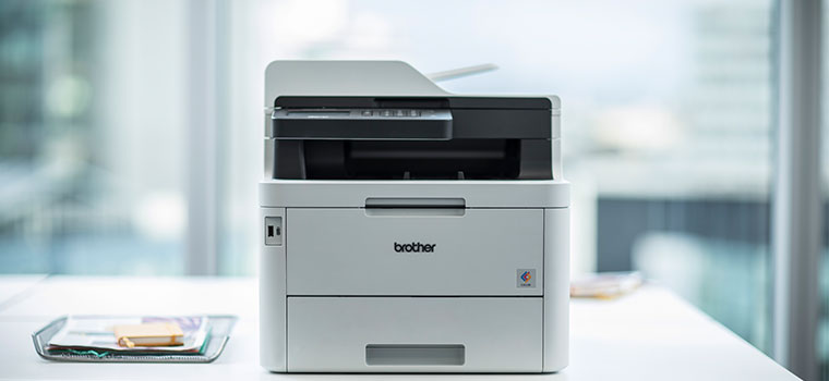Imprimante laser couleur Brother MFC-L3270CDW sur table