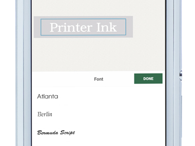 Aplikacija P-touch Design & Print, povećana na vašem pametnom telefonu, prikazuje uređivanje naljepnica (mijenjanje fonta)