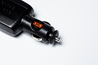 PACD001CG auto adapter u studiu s bijelom pozadinom