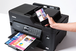 Profitez de la connectivité de l'imprimante multifonction jet d'encre MFC-J5330DW