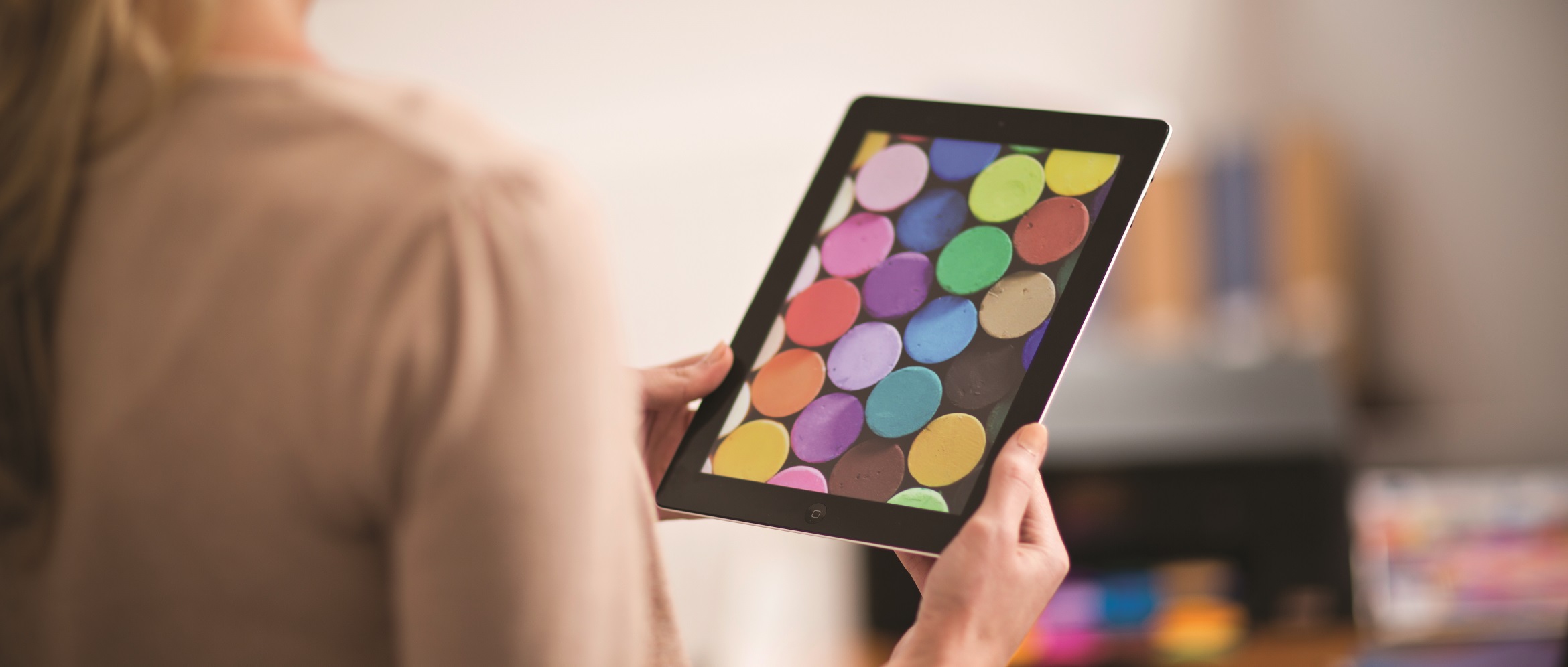 Immagini a colori stampata da tablet con stampante multifunzione a getto di inchiostro Brother