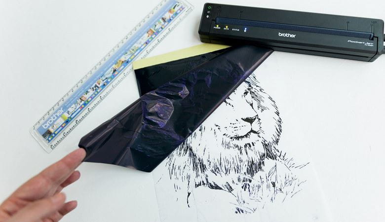 Stencil con leone stampato con stampante portatile Brother PJ-773