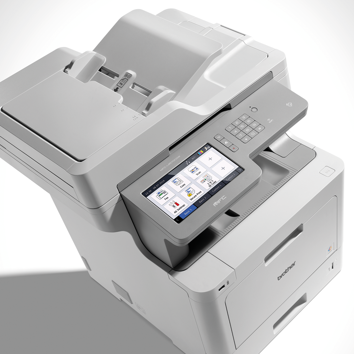 stampante multifunzione Brother MFC-L9570CDW con dettaglio display acceso