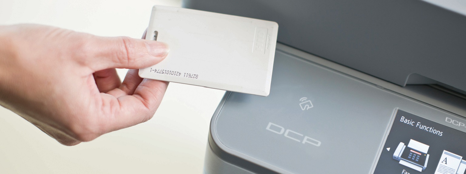 Card NFC su stampante multifunzione Brother DCP-L6600DW