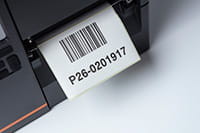 Etichetta con codice a barre stampata con stampante industriale Brother TJ