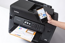 Stampa da smartphone con stampante multifunzione professionale inkjet Brother MFC-J5730DW
