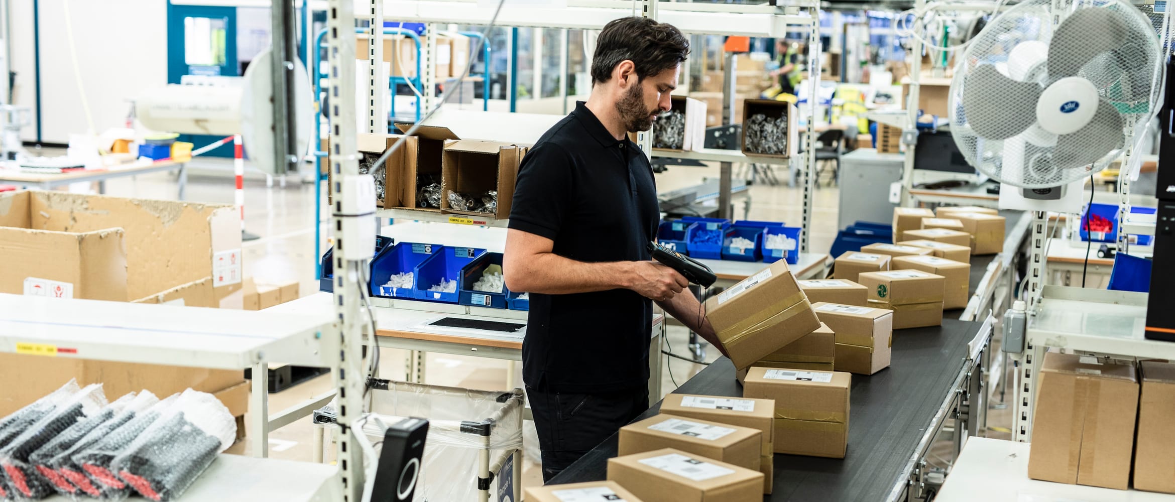 What are the advantages and disadvantages of manual order picking ...