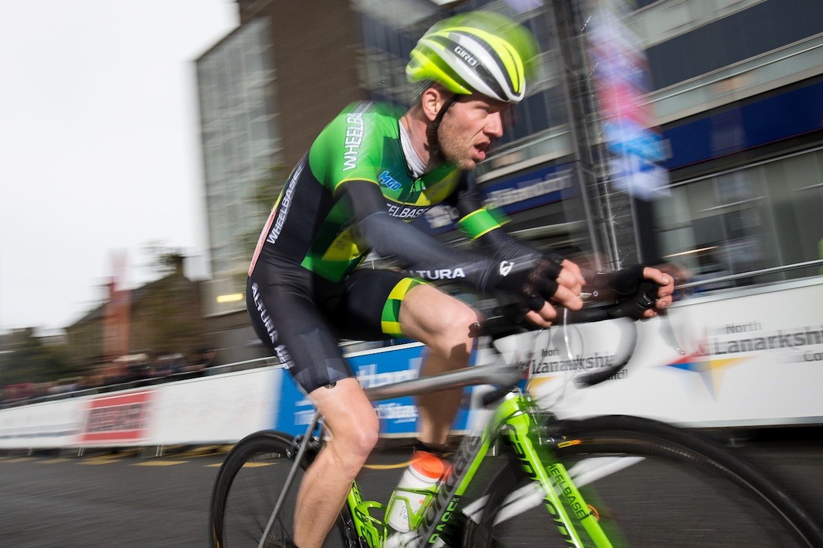cyclist digs deep