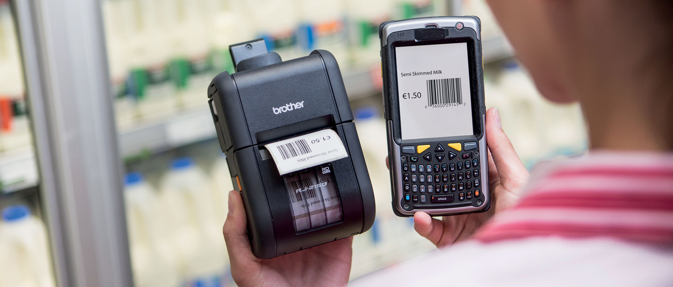 WomAn using Brother RuggedJet mobile printer system on the move