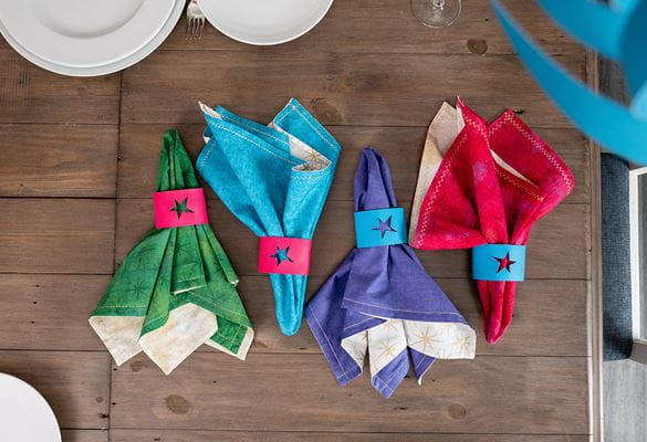 4 Bright fabric napkins on table