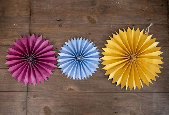 3 colourful folded round paper stars