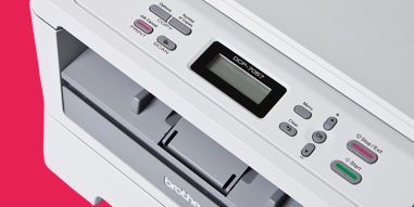 Kantoorprinter, roze achtergrond
