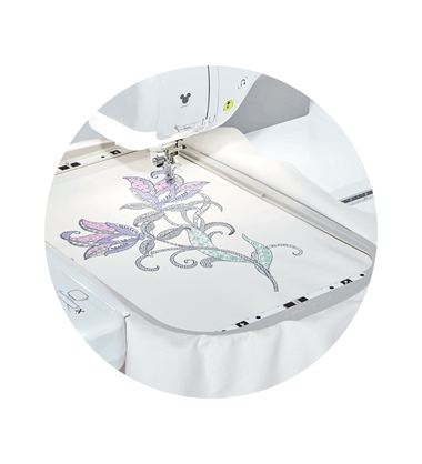 Large embroidery frame with flower design in Stellaire machine