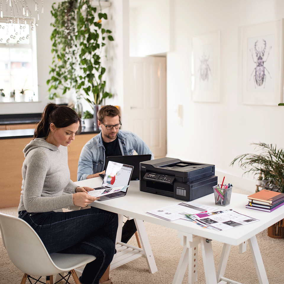 Цветное струйное МФУ 3-в-1 Brother DCP-T820DW Inkbenefit Plus 7