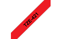 Original Brother TZe421 merketape – sort på rød, 9 mm bred