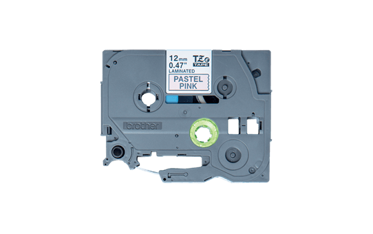 TZeMQE31: оригинальная кассета с лентой для печати наклеек черным на пастельно-розовом фоне, ширина 12 мм.
