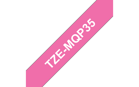 TZeMQP35: оригинальная кассета с лентой для печати наклеек белым на клубнично-розовом фоне, ширина 12 мм.
