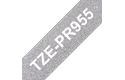 Alkuperäinen Brother TZePR955 -premium tarranauha – valkoinen teksti hopeisella pohjalla, 24 mm