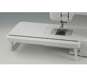 Weißer breiter Tisch WT13 für größeren Arbeitsbereich an Nähmaschine