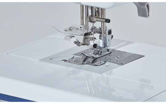 Innov-is V5LE sewing, quilting and embroidery machine 4