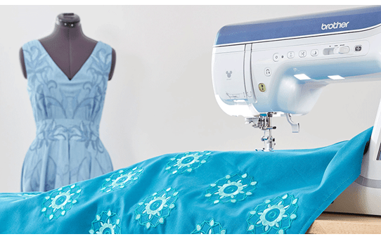 Innov-is Stellaire XJ1 sewing, quilting and embroidery machine 8