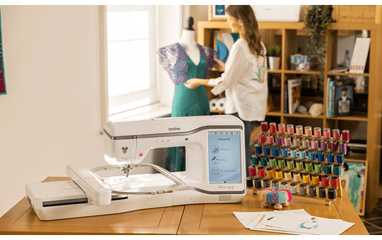 Innov-is Stellaire XE2 embroidery machine  4