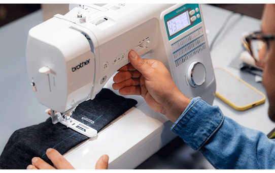 Innov-is A65 sewing machine  5