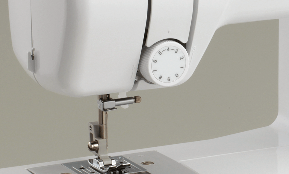 J17S Macchina per cucire Brother