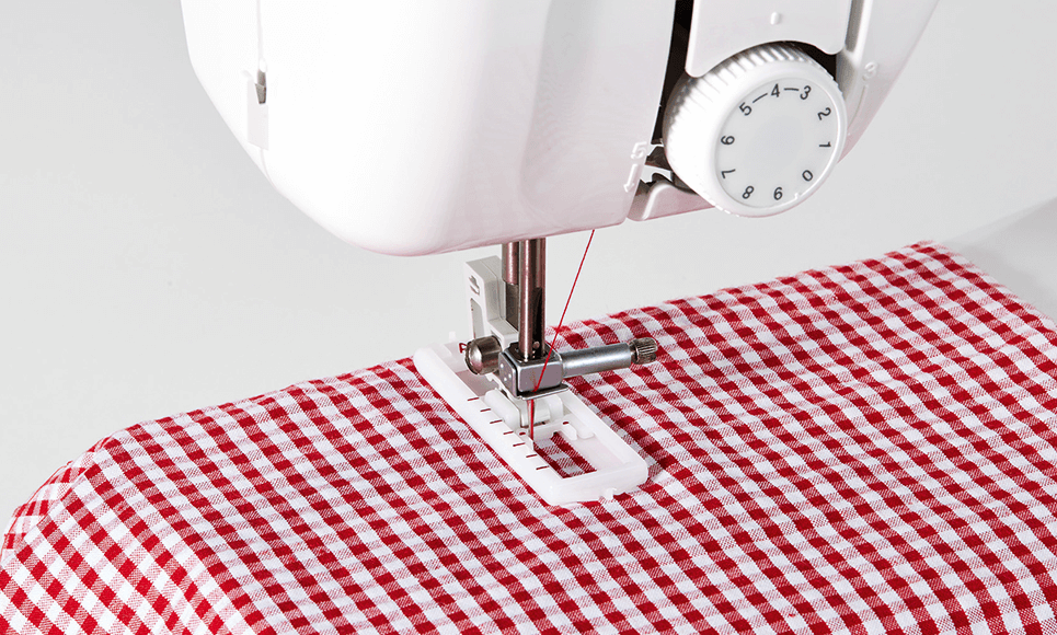 KD144S Little Angel Naaimachine 3